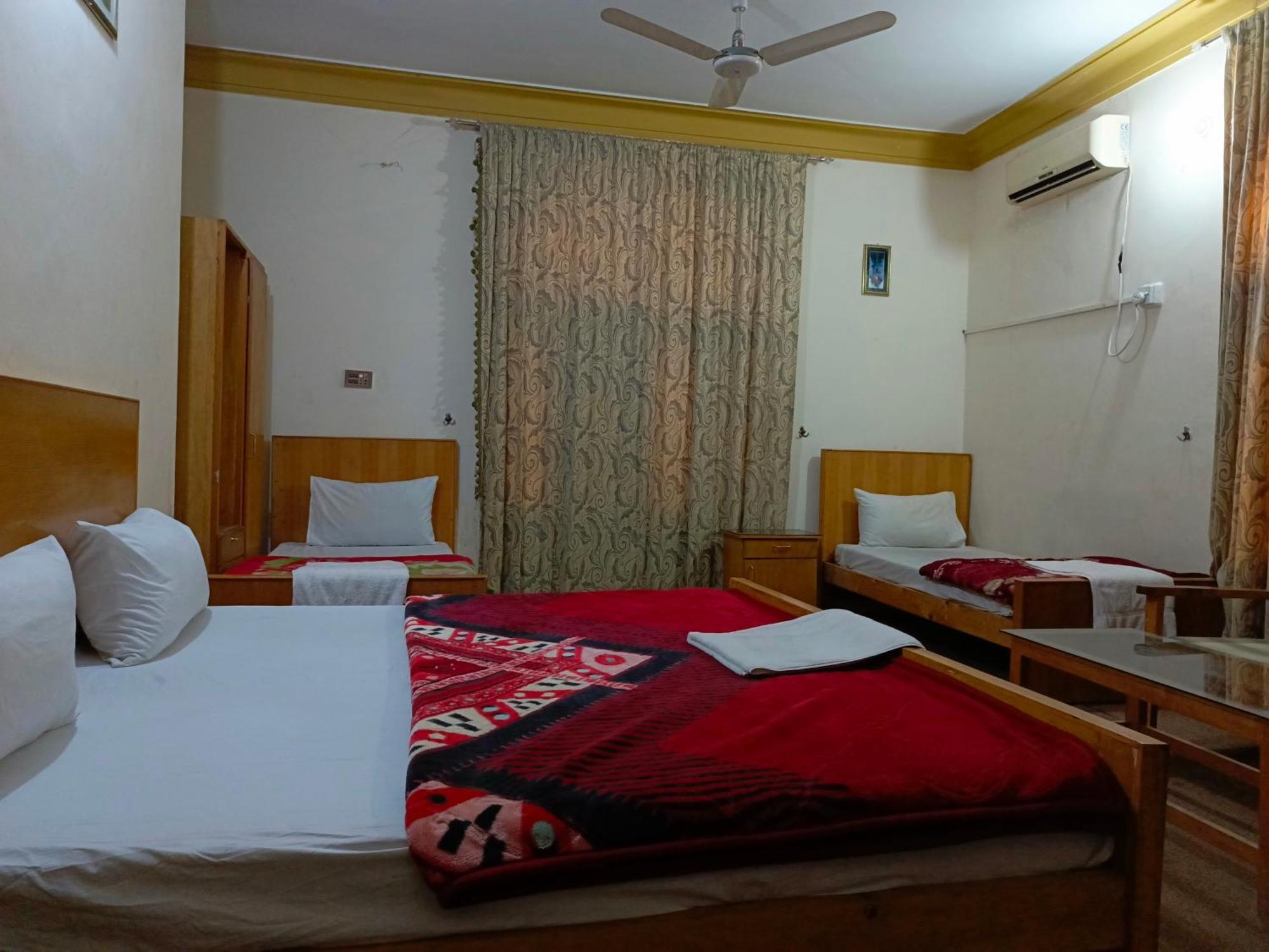 See Motel Музаффарабад Экстерьер фото